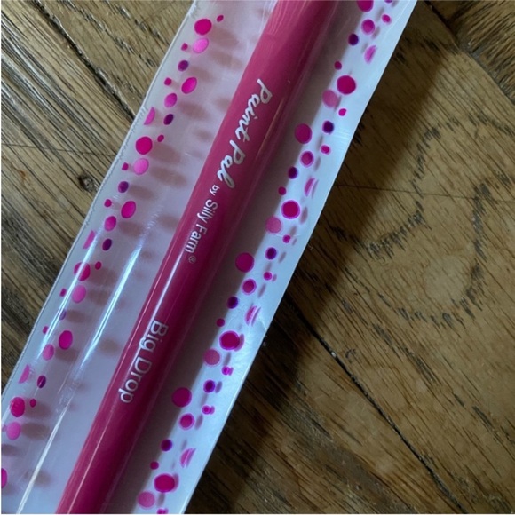 Paint Pal Face Paint Filbert Brush - Picture 3 of 4